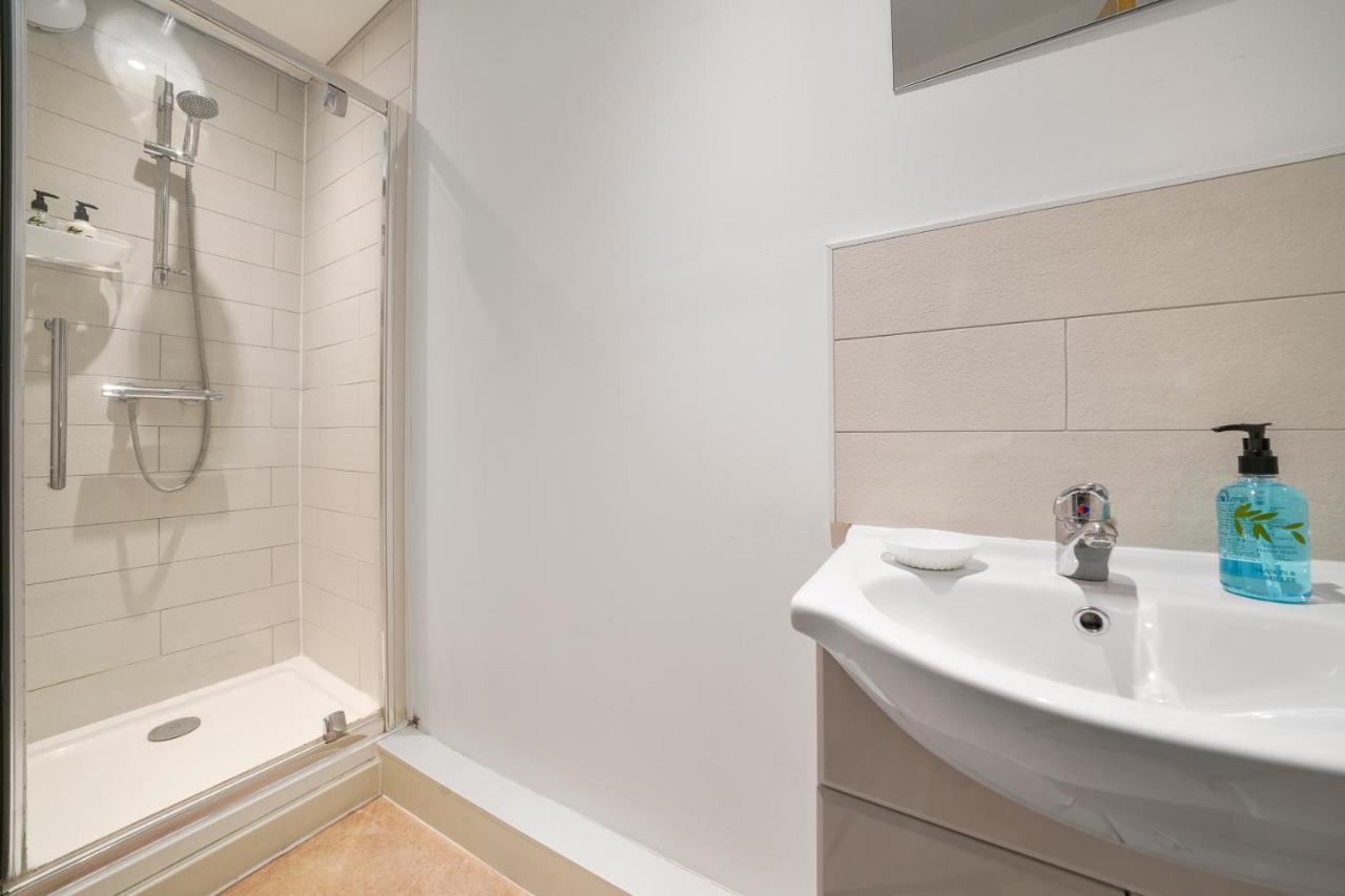 The Stunning Luxury Duplex Of Canterbury Exterior foto